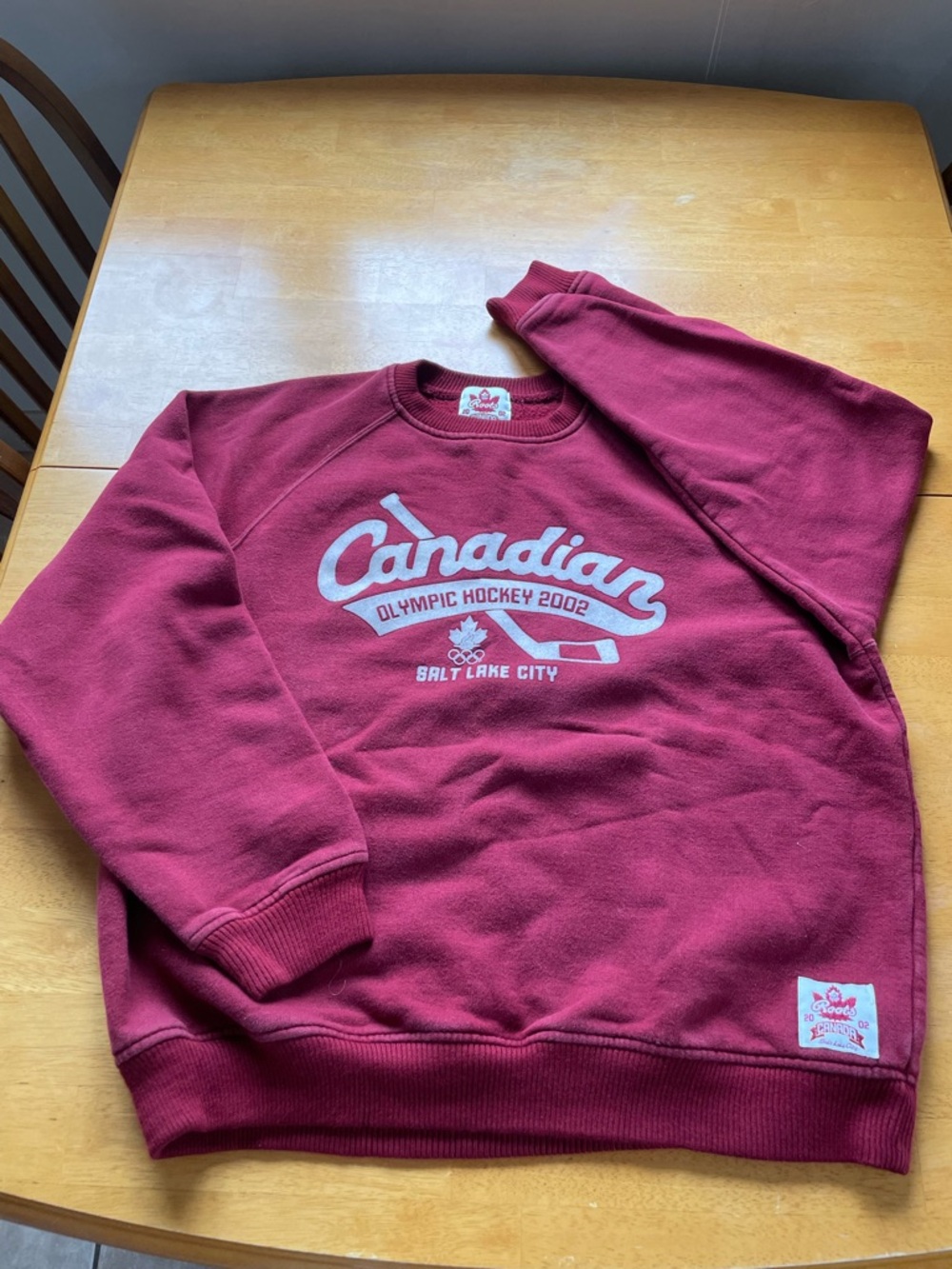 Vintage Roots Team Canada Olympic Crewneck Salt Lake City 2002 – Canada (M)
